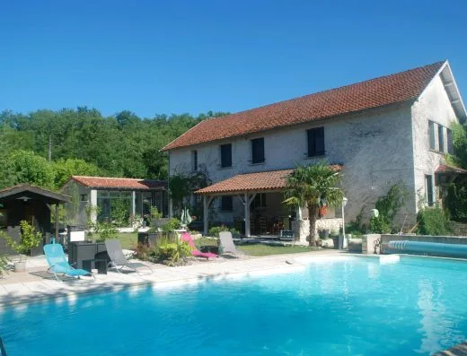 Maison d'hôtes au Domaine des Catalpas Souillac